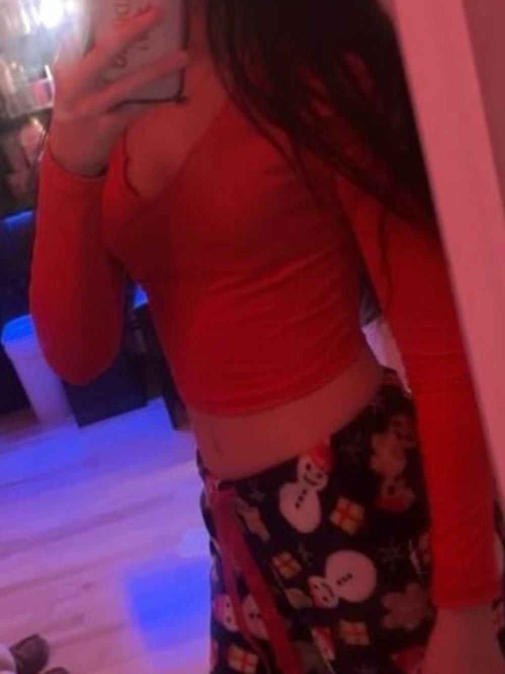 Red V-Neck Women Small Long Sleeve Cropped Top